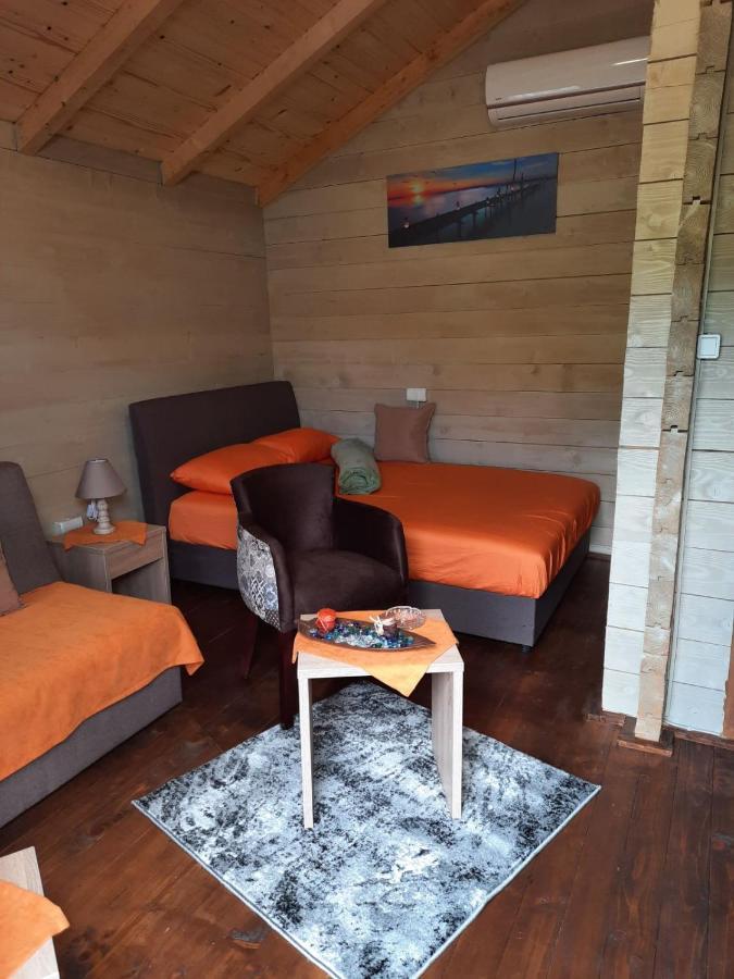 Mali Raj Apartmani Цетинє Екстер'єр фото