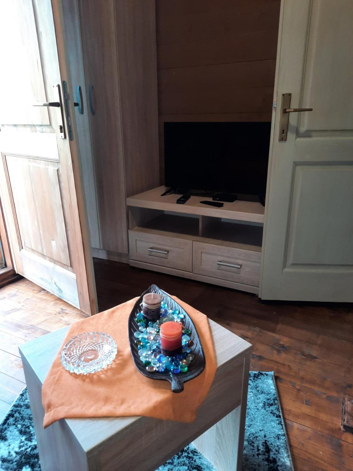 Mali Raj Apartmani Цетинє Екстер'єр фото