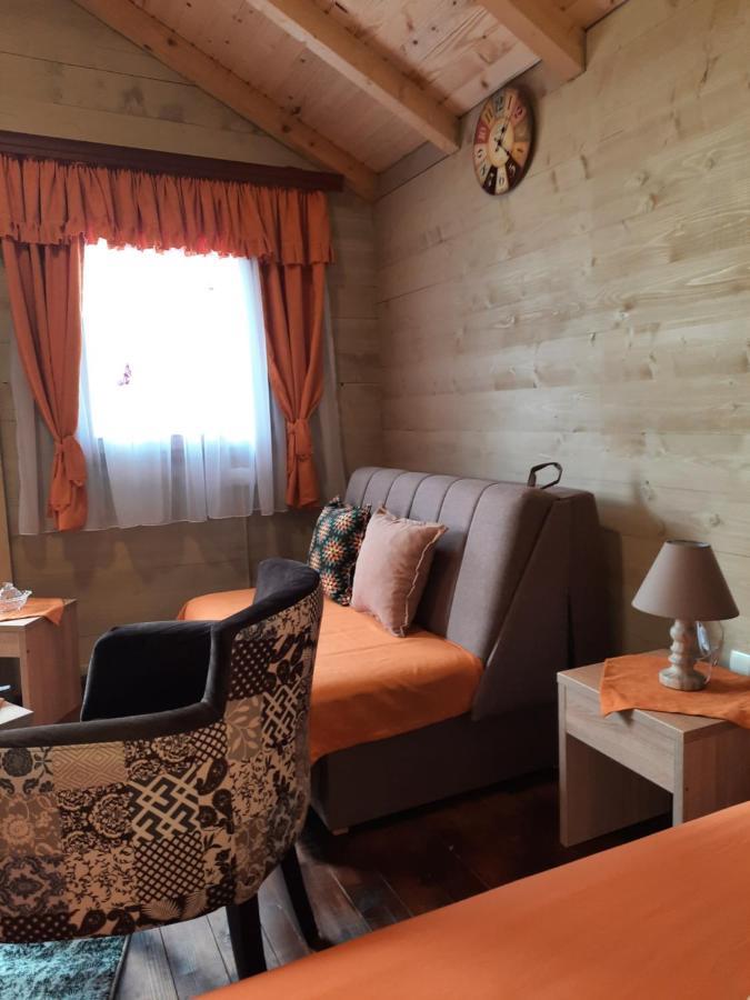 Mali Raj Apartmani Цетинє Екстер'єр фото