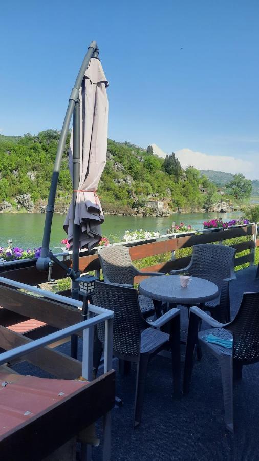 Mali Raj Apartmani Цетинє Екстер'єр фото